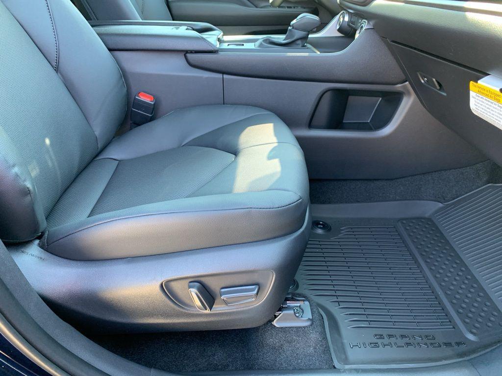 new 2026 Toyota Grand Highlander car, priced at $53,053