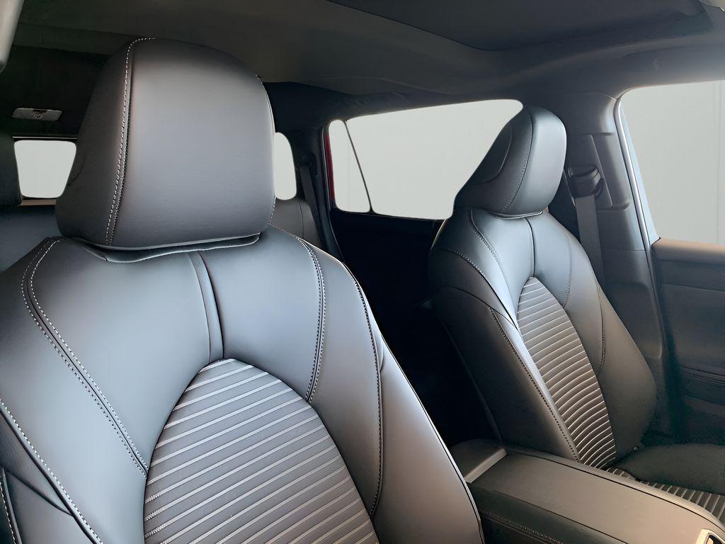 new 2025 Toyota Highlander car, priced at $46,683