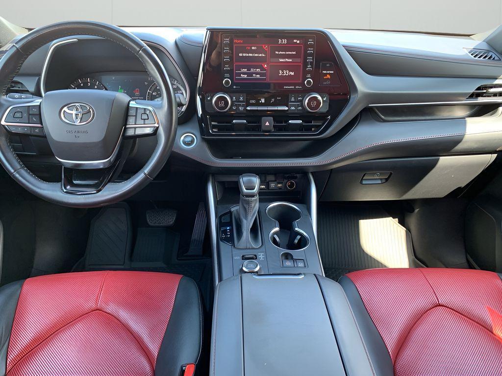 used 2021 Toyota Highlander car, priced at $32,988