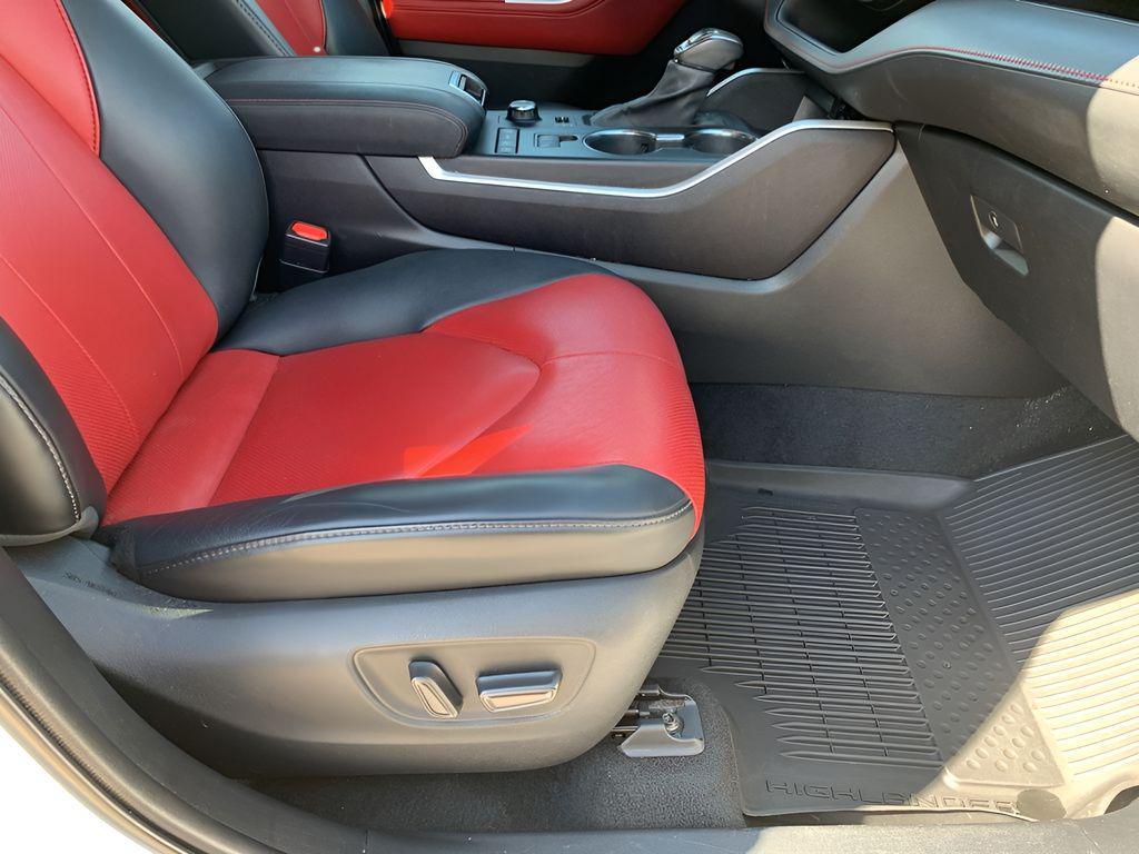 used 2021 Toyota Highlander car, priced at $32,988