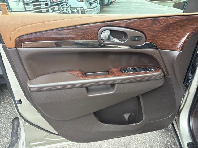 used 2014 Buick Enclave car, priced at $15,950