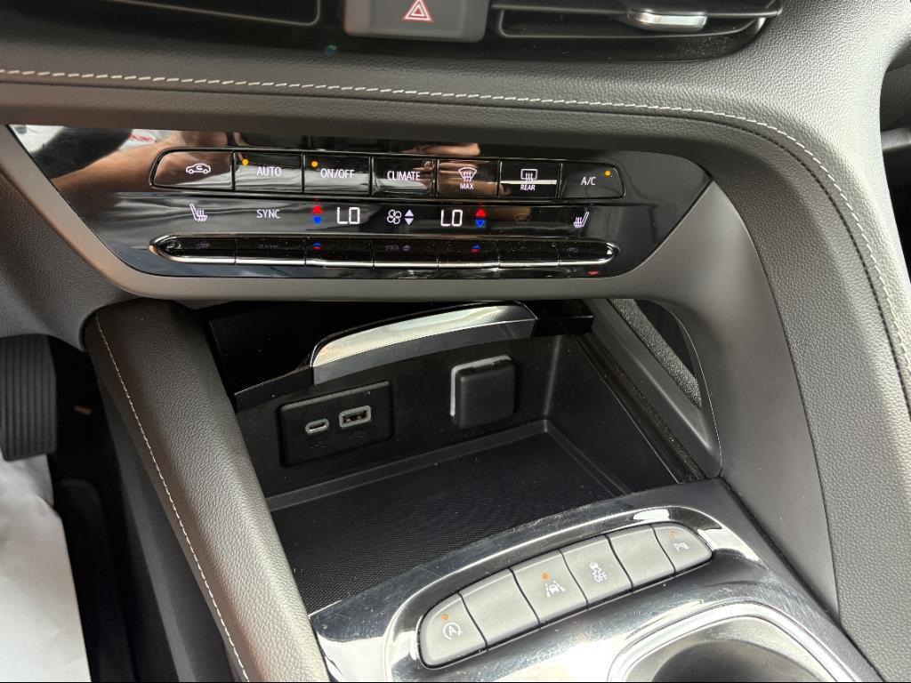 used 2023 Buick Envision car, priced at $23,967