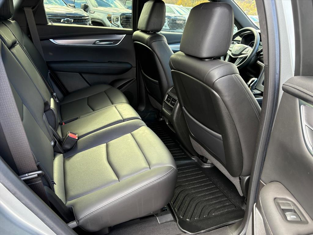 used 2024 Cadillac XT5 car, priced at $35,950