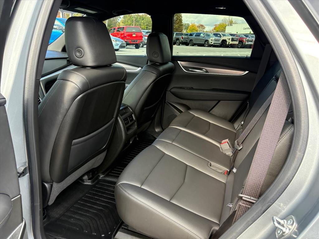 used 2024 Cadillac XT5 car, priced at $35,950