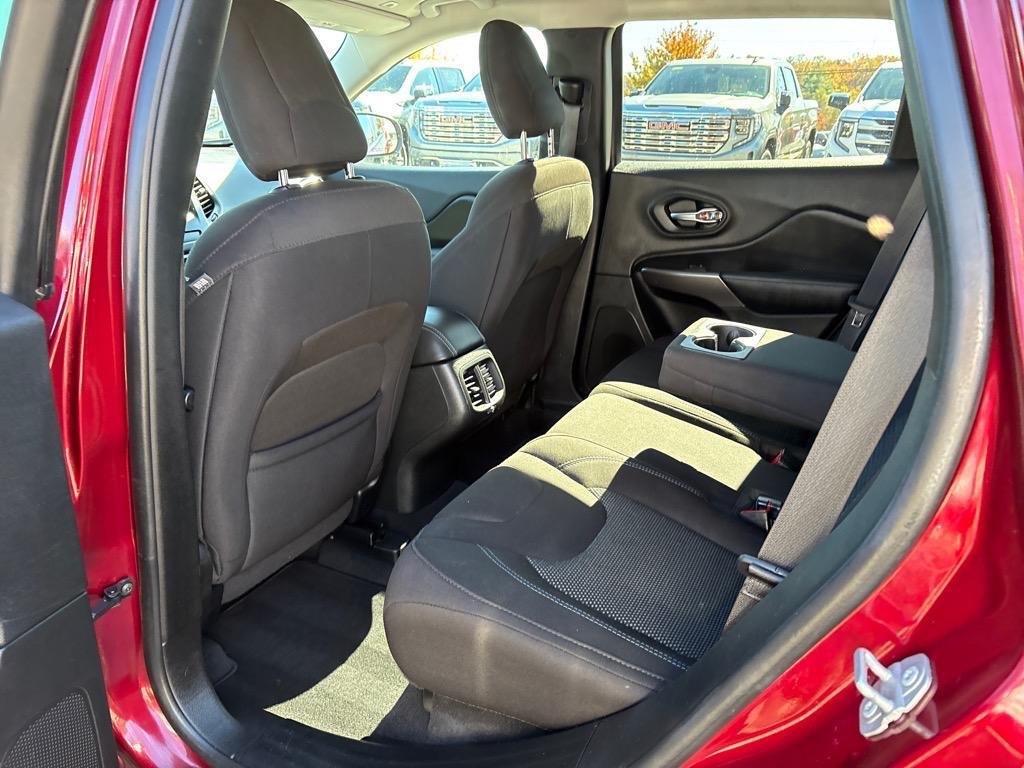 used 2019 Jeep Cherokee car, priced at $14,850