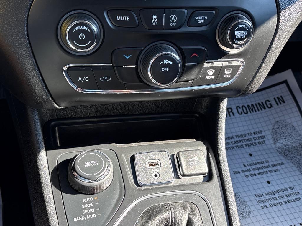 used 2019 Jeep Cherokee car, priced at $14,850