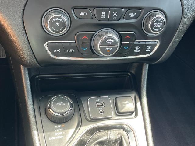 used 2022 Jeep Cherokee car, priced at $28,500