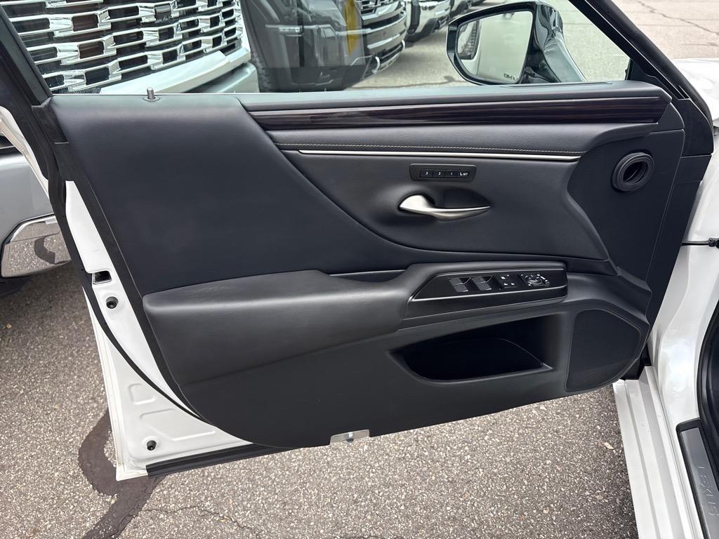 used 2020 Lexus ES 350 car, priced at $27,950