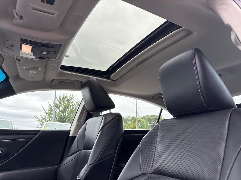 used 2020 Lexus ES 350 car, priced at $27,950