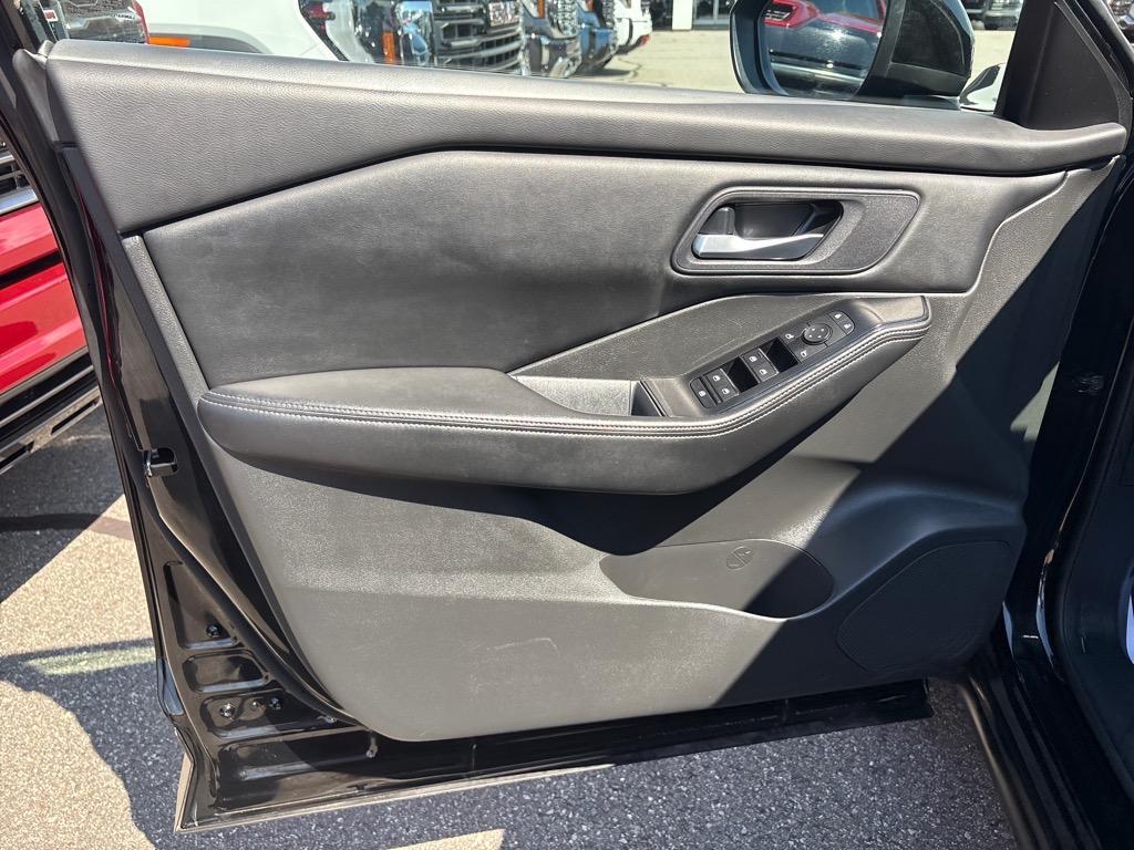 used 2024 Nissan Rogue car, priced at $22,950
