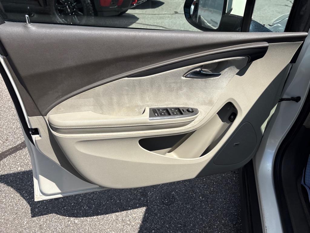 used 2013 Chevrolet Volt car, priced at $8,950