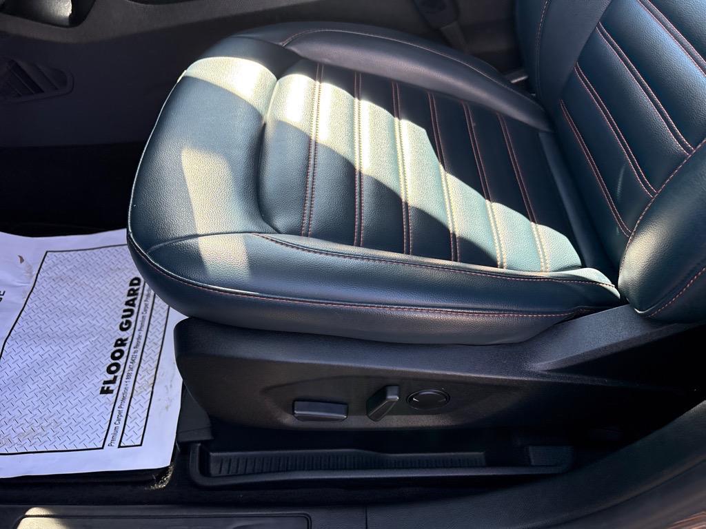 used 2022 Ford Edge car, priced at $22,950