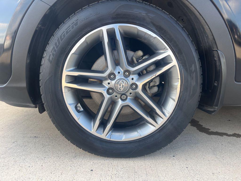 used 2018 Hyundai Santa Fe car, priced at $20,313