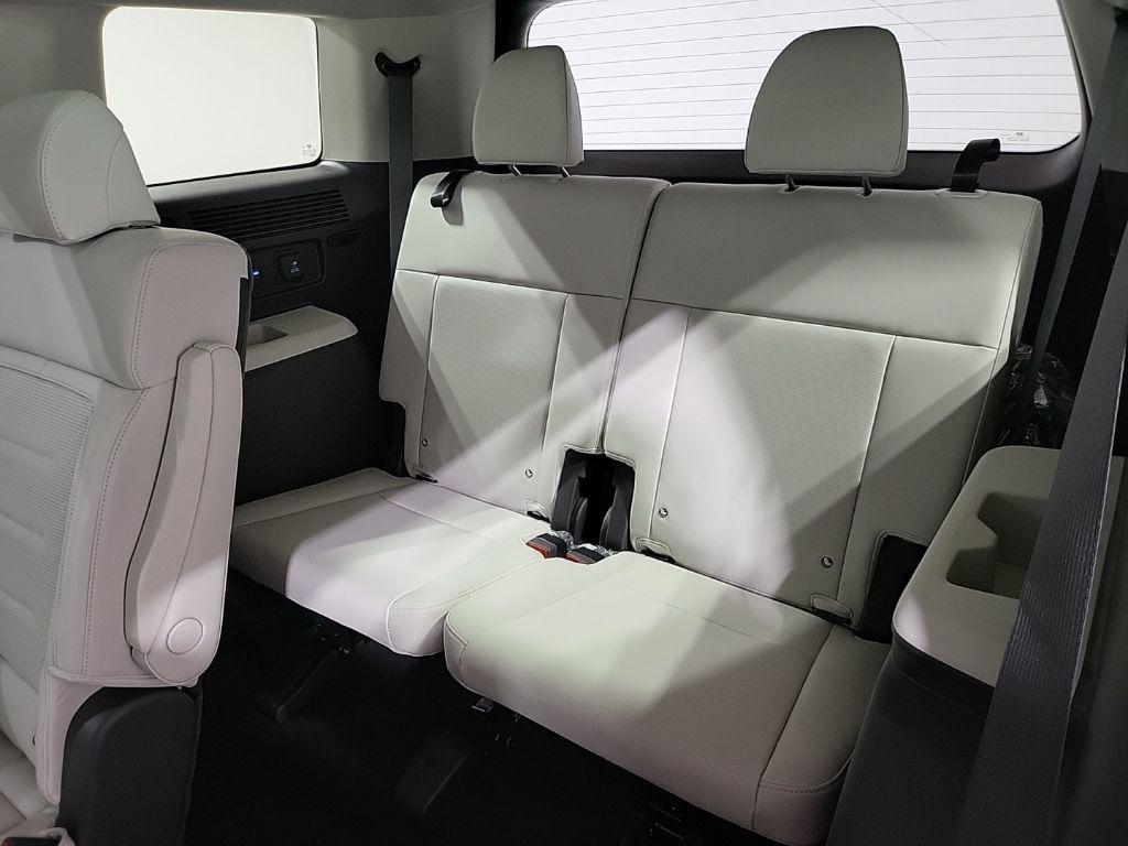 new 2025 Hyundai Santa Fe car, priced at $49,069