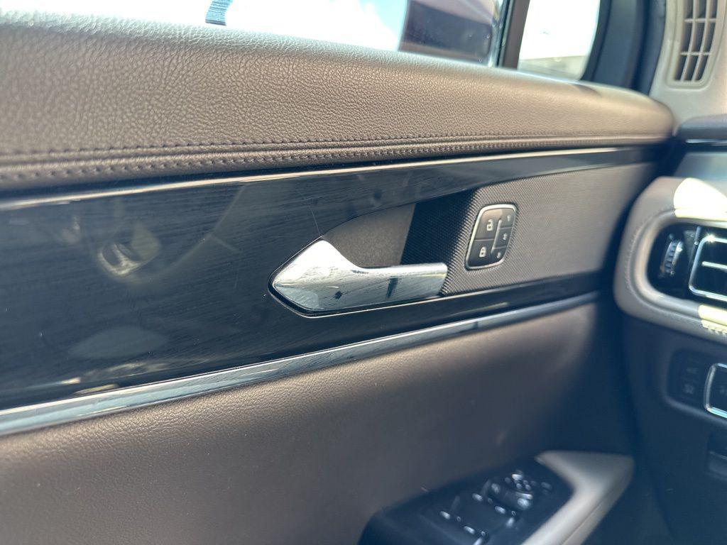 used 2021 Lincoln Nautilus car, priced at $26,310