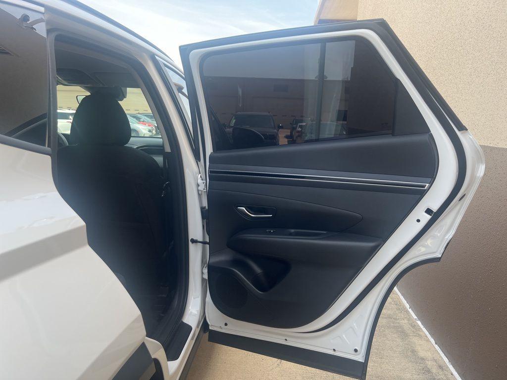 used 2024 Hyundai TUCSON Hybrid car, priced at $27,893