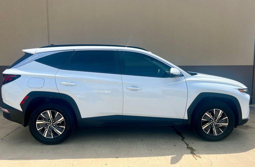 used 2024 Hyundai TUCSON Hybrid car, priced at $27,893
