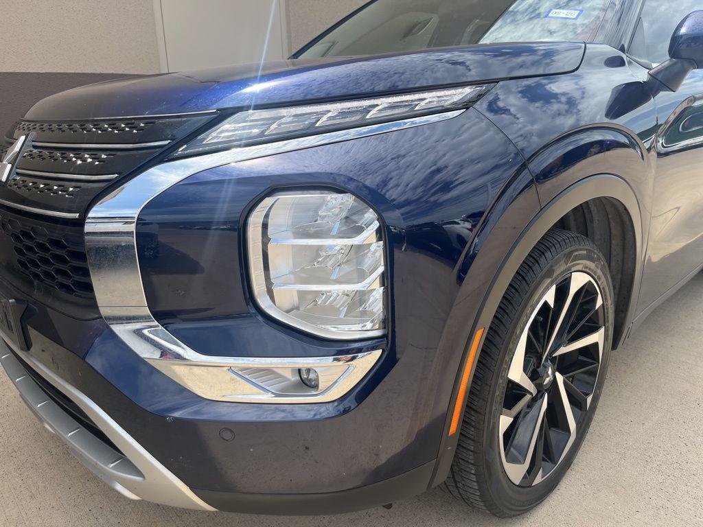 used 2023 Mitsubishi Outlander car, priced at $23,994