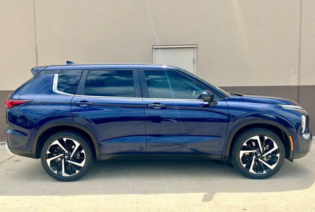 used 2023 Mitsubishi Outlander car, priced at $23,994