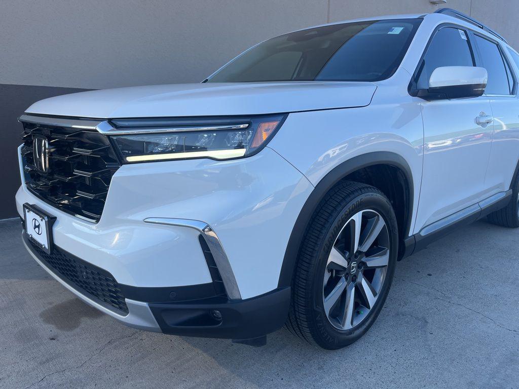 used 2024 Honda Pilot car, priced at $42,644