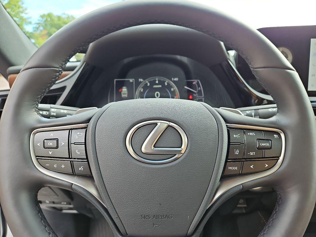 used 2024 Lexus ES 350 car