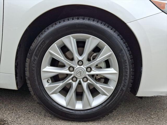 used 2013 Lexus ES 300h car, priced at $19,877