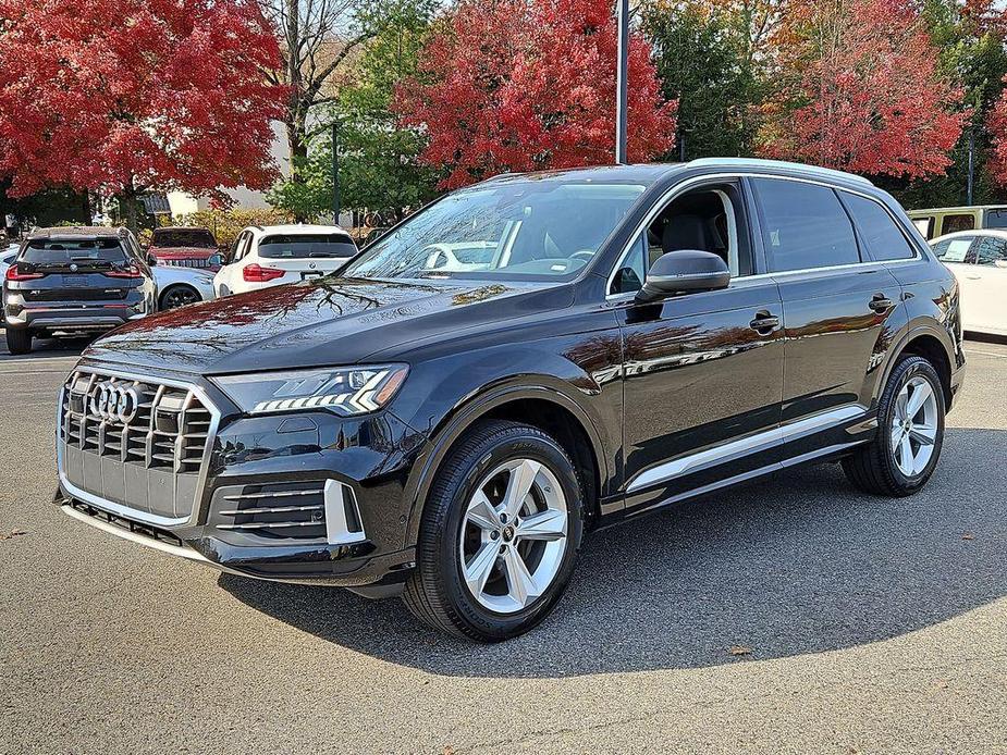 used 2024 Audi Q7 car, priced at $45,740