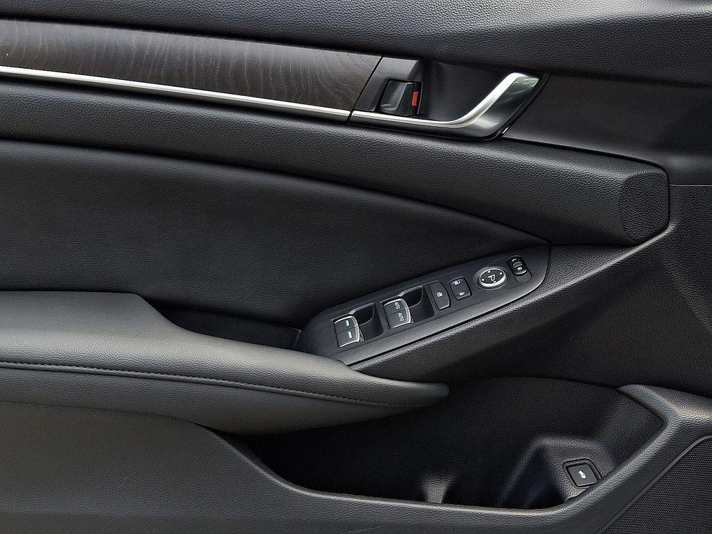 used 2020 Honda Accord Hybrid car, priced at $20,000