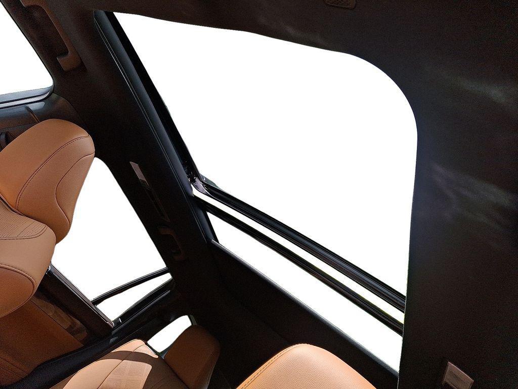 used 2020 Toyota Highlander car, priced at $32,725