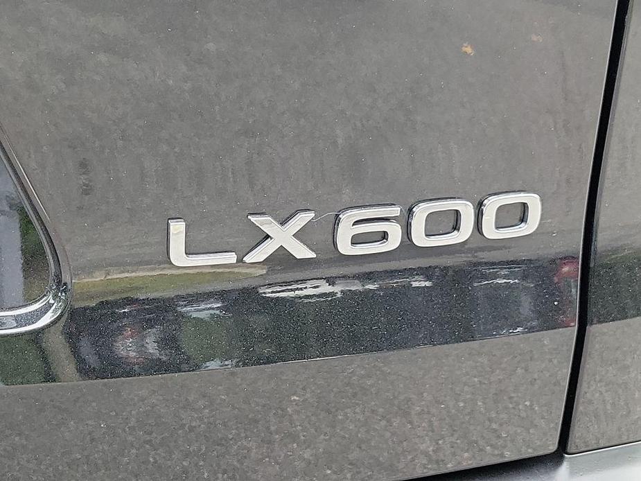 new 2024 Lexus LX 600 car