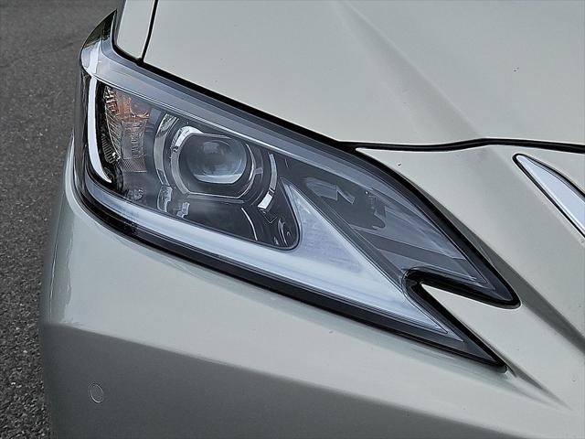 used 2022 Lexus ES 350 car, priced at $34,570