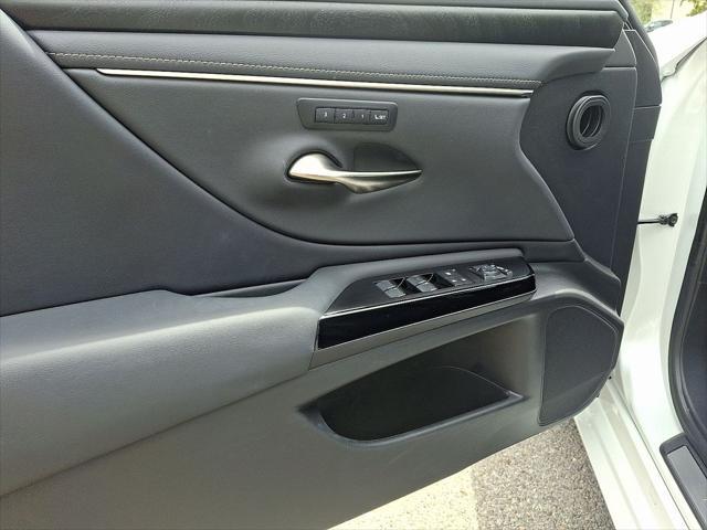 used 2022 Lexus ES 300h car, priced at $36,790