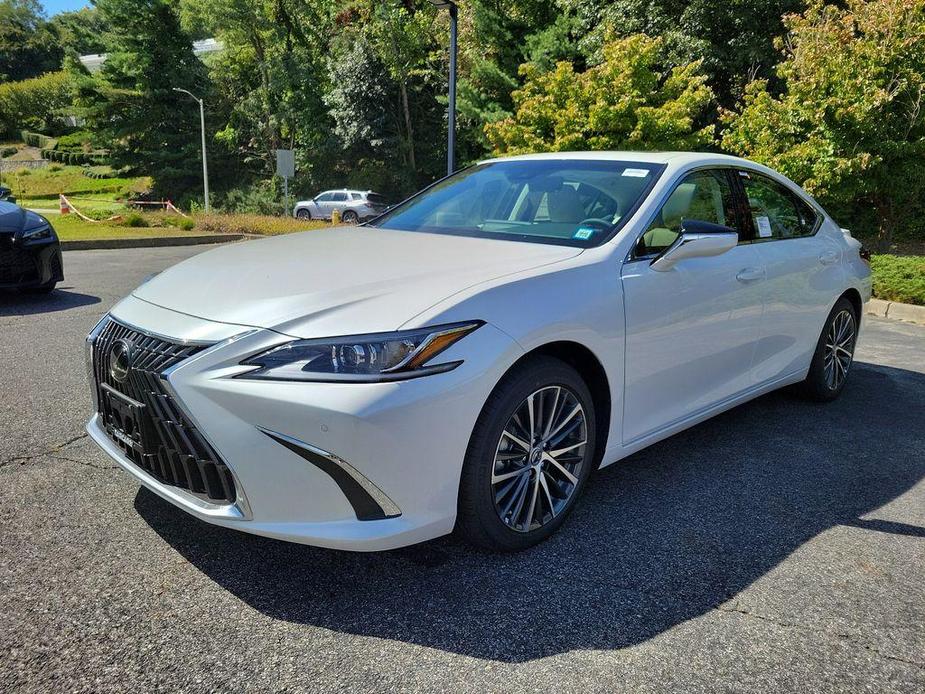 new 2025 Lexus ES 300h car, priced at $49,729