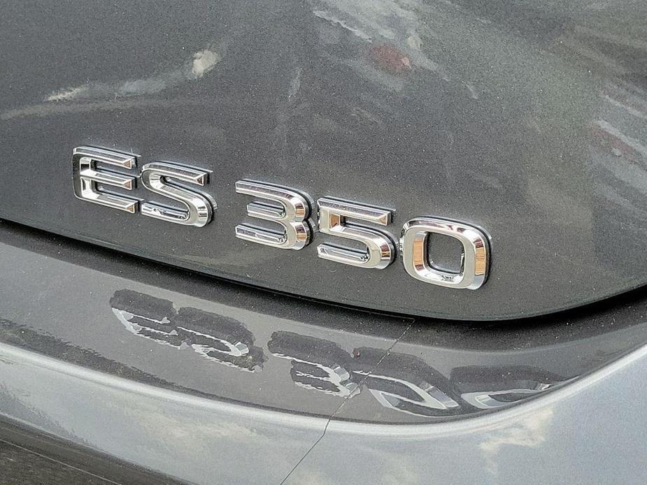 new 2024 Lexus ES 350 car, priced at $45,804