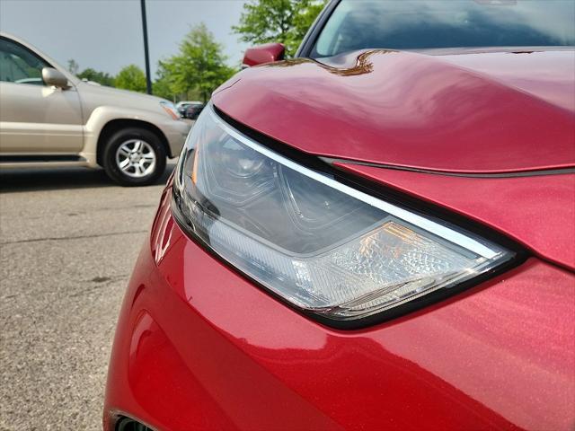 used 2022 Toyota Highlander car, priced at $35,811
