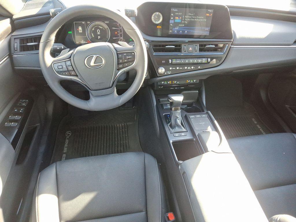 used 2022 Lexus ES 300h car, priced at $35,994