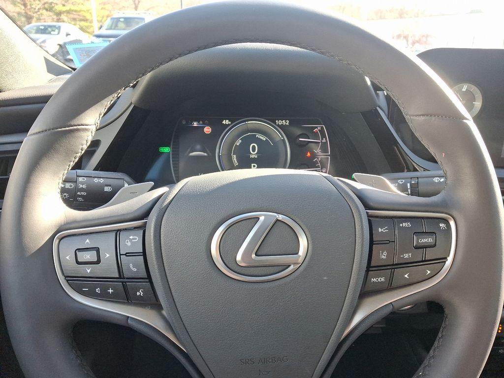 used 2022 Lexus ES 300h car, priced at $35,994