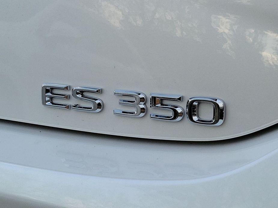 new 2024 Lexus ES 350 car, priced at $47,168