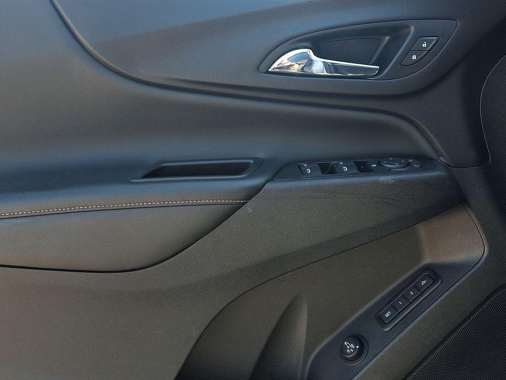 used 2021 Chevrolet Equinox car, priced at $14,772