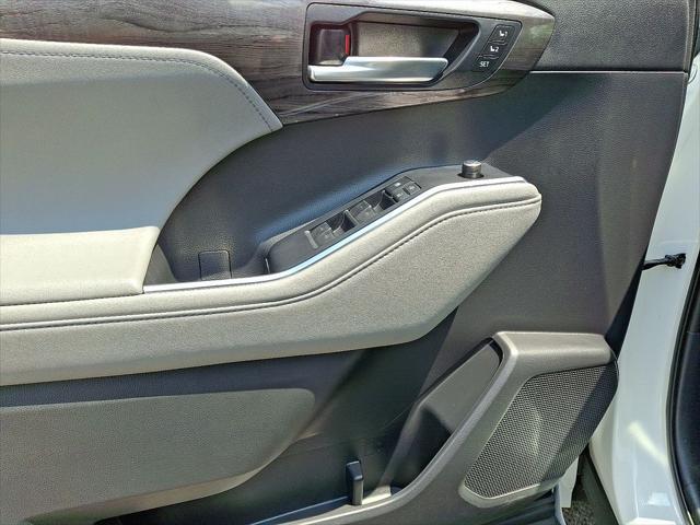 used 2021 Toyota Highlander car, priced at $30,000