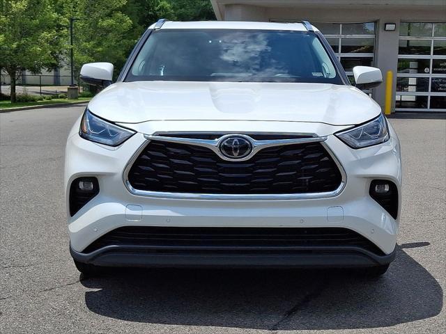 used 2021 Toyota Highlander car, priced at $30,000