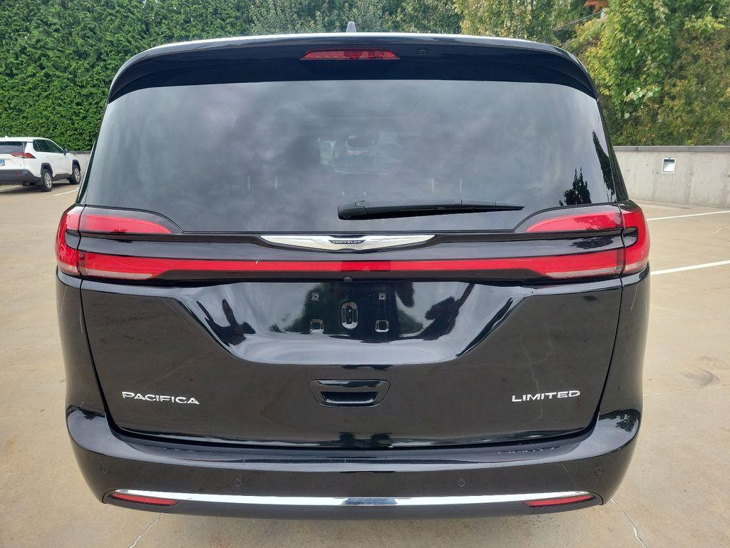 used 2022 Chrysler Pacifica car, priced at $24,894