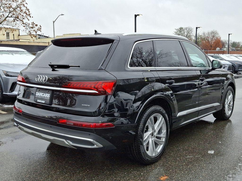 used 2024 Audi Q7 car, priced at $50,994