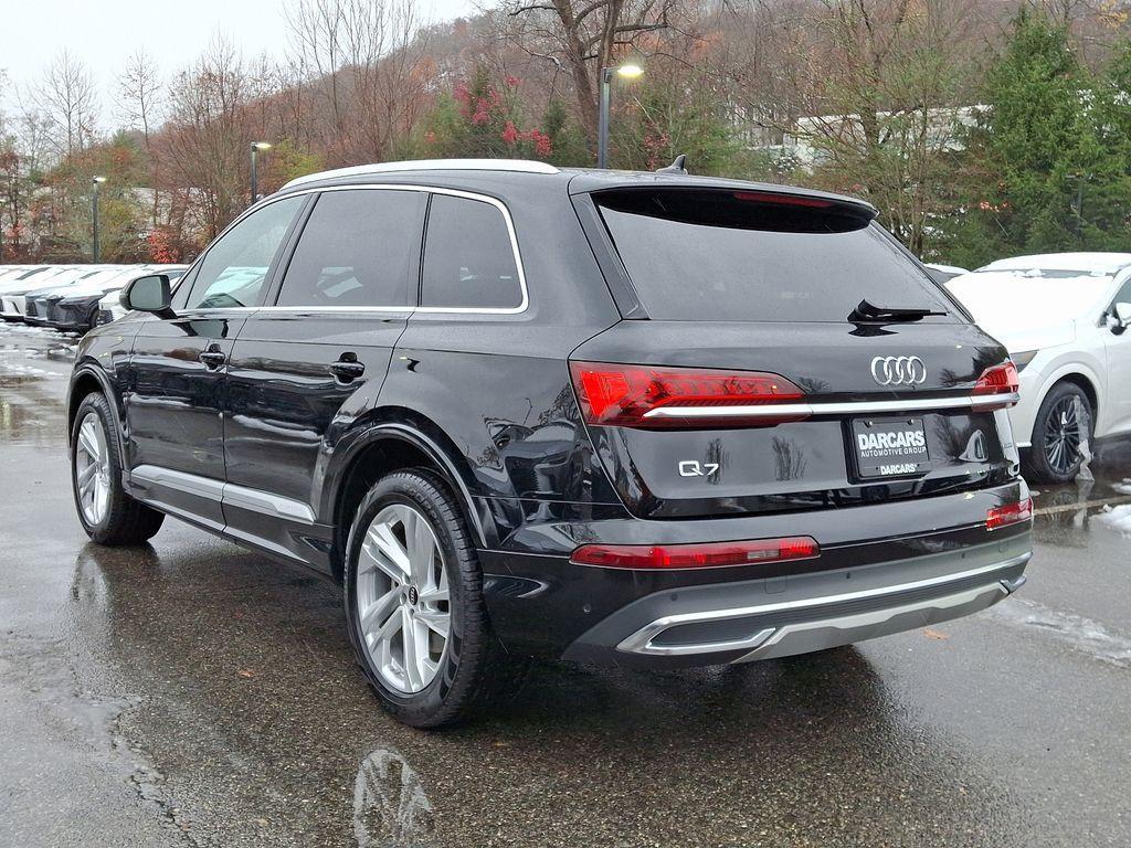 used 2024 Audi Q7 car, priced at $50,994