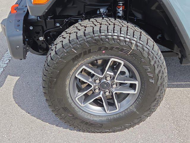 new 2025 Jeep Gladiator car, priced at $53,372