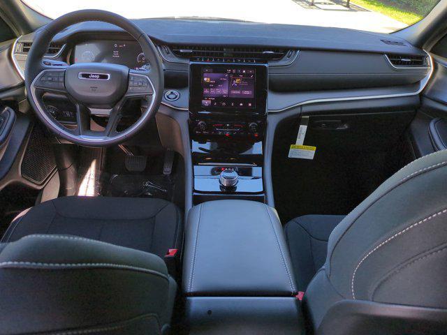 new 2025 Jeep Grand Cherokee car, priced at $30,177