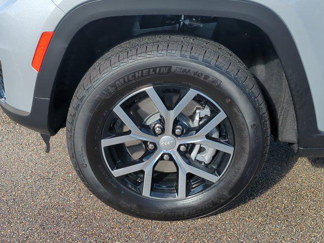 new 2025 Jeep Grand Cherokee L car, priced at $40,170