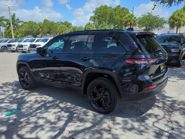 new 2024 Jeep Grand Cherokee car, priced at $41,795