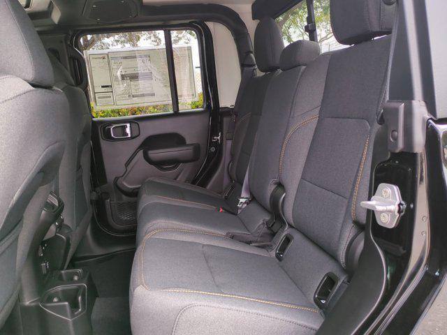 new 2025 Jeep Gladiator car, priced at $43,914