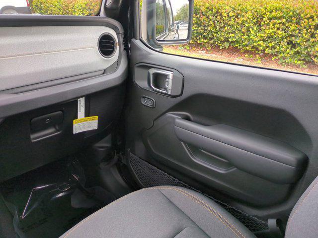new 2025 Jeep Gladiator car, priced at $43,914